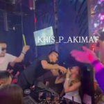 Пришли 4 персоны в завидение — караоке «Кристалл» по адресу альфарабы 7к5а Заказали шампанское «Дом Периньон», заказали …