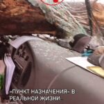 «Пункт назначения» в реальной жизни: чел из США ехал за фурой, в которой лежали брёвна, и одно внезапно влетело ему в ло…