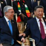 Перед началом праздничного концерта в Кремлевском дворце Президент Касым-Жомарт Токаев побеседовал с Председателем КНР