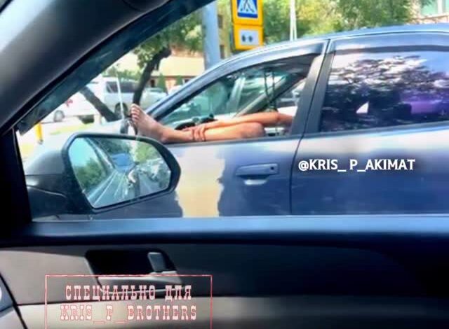 Повадки обезьяны! Откуда такие взялись в последнее время в Южной Столице? Где уважение к обществу, воспитание и культура…