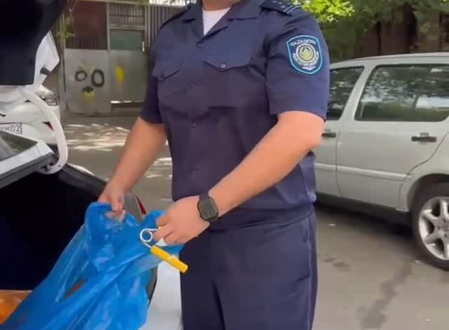 Здравствуйте 🤝 сегодня проходя мимо увидела такое. Господа сотрудники полиции в священный день «Курбан айт» сегодня раз…