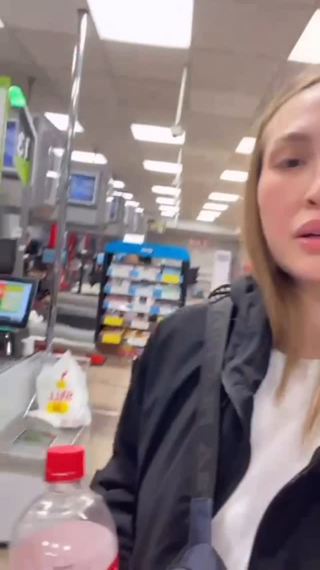 Здравствуйте! Опубликуйте пожалуйста! Это сегодня в г.Алматы в магазине “Small” на улице Мендикулова Мой ребенок купила …