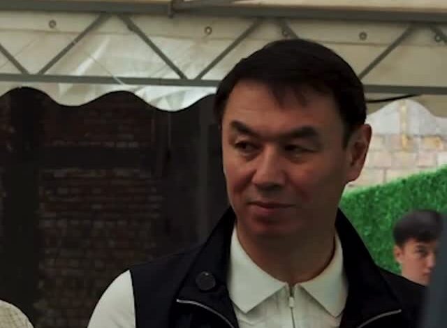 Аким Дархан Сатыбалды провёл встречу с представителями подрядных организаций, в ходе которой были обсуждены текущие вопр…