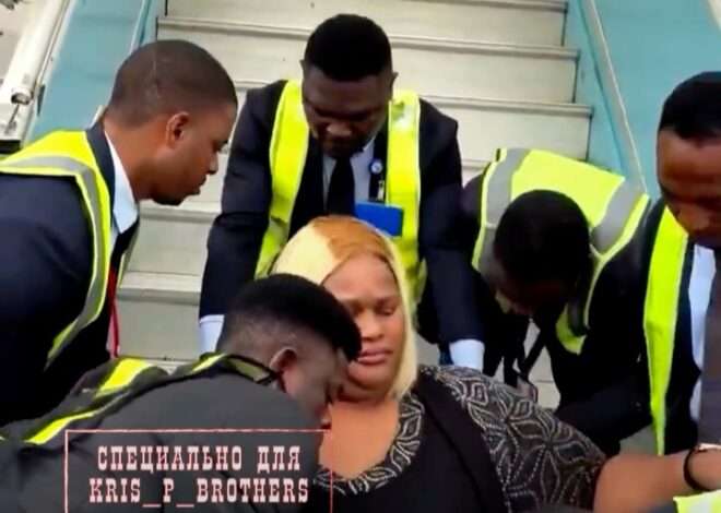 Восемь сотрудников авиакомпании еле затащили багаж «plus-size» модель на борт самолета. Позже девушка выложила видео из …