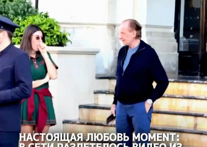 Швейцар походу сказал, что если она не сядет, то поедет он. 😅 деньги решают