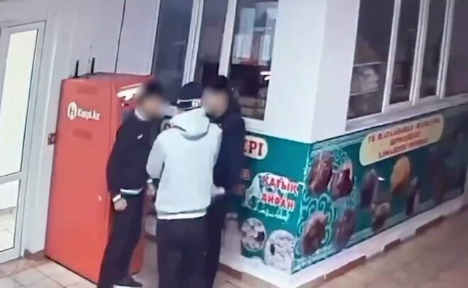 Алматинец познакомился с девушкой на сайте и стал жертвой вымогательства Мужчина, познакомившийся с девушкой на одном из…