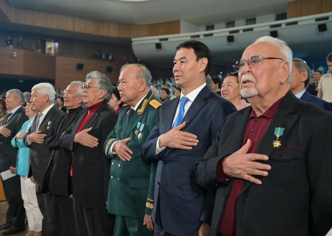 В Алматы прошёл праздничный концерт, посвящённый Дню Республики* Во Дворце Республики в Алматы состоялся праздничный кон…