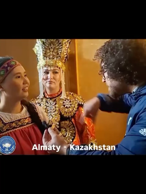 Казашка, русская и украинка покорили Сеть, став воплощением дружбы и гармонии! 🤝✨ Видео @sedatte16 стремительно набирае…