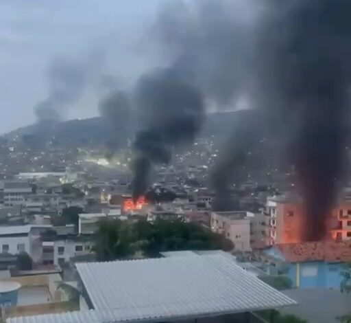 Война началась между властями и наркокартелями в Бразилии — за час погибло не менее 80 человек, включая мирных жителей, …