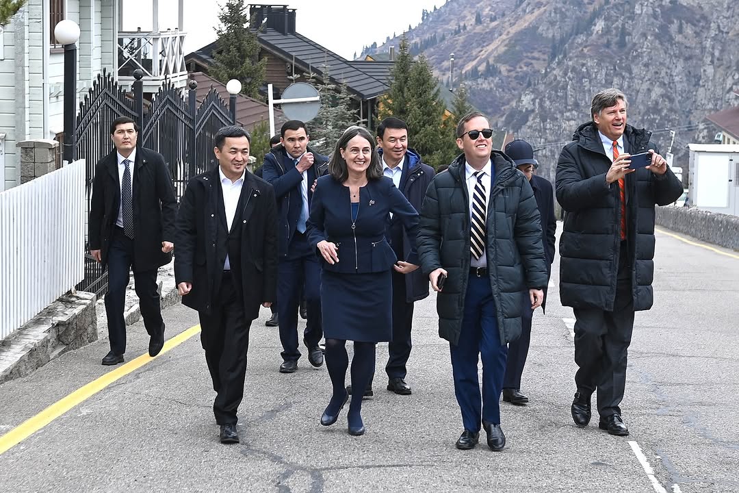 Начался визит в Казахстан спецпредставителя Президента США и заместителя госсекретаря США В Алматы прибыли специальный п…