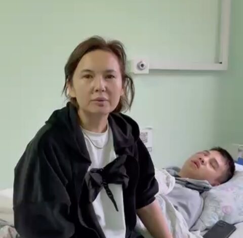 Менің 18 жасар баламды 11 нен 12 қазанға қараған түні бір топ мас еркектер Толе би көшесіндегі Шашлыкоф кафесінің алдынд…